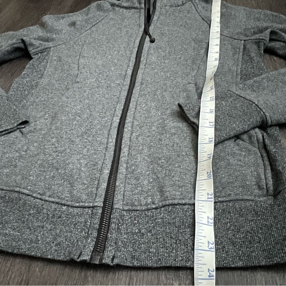 EUC Lululemon Grey Charcoal Zip-Up Hoodie (6) - Picture 4 of 7